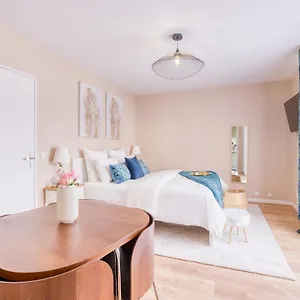  Appartement Studio - Lit King Size - Parking - Wifi - Proche Cdg